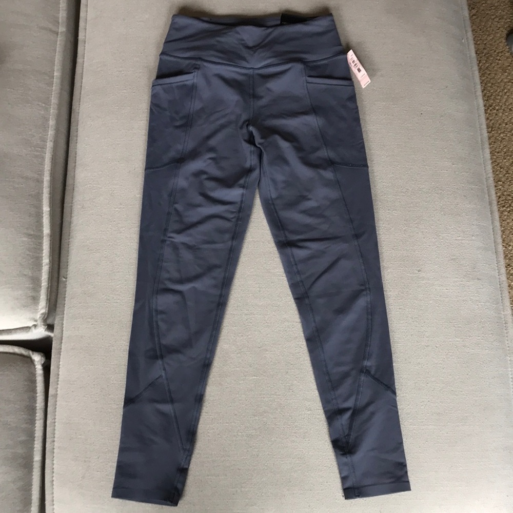 NWT Victorias Secret legging cropped